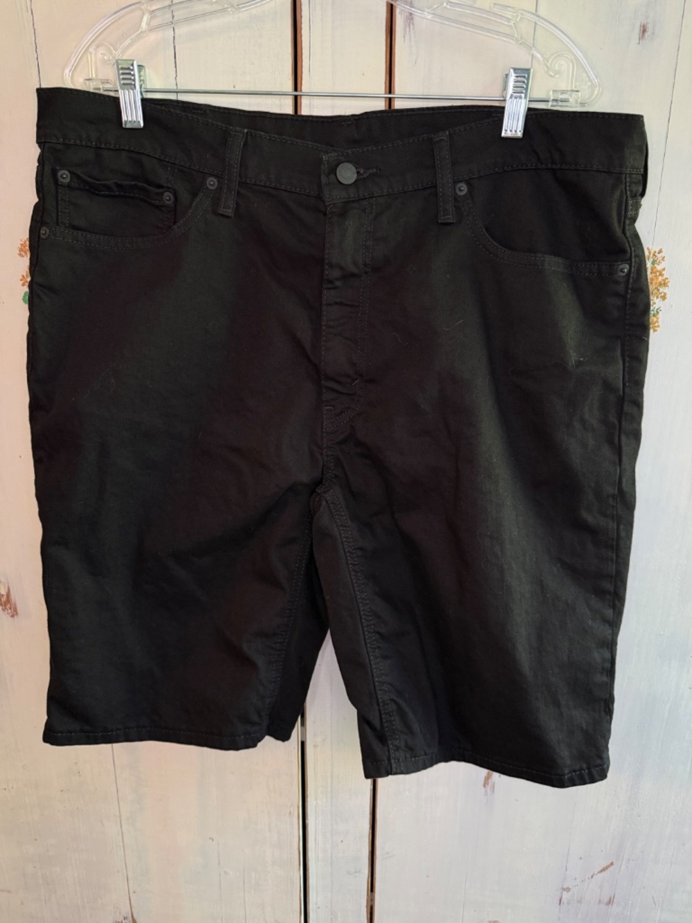 Levi’s 541 Men’s Black Denim Shorts, Size 38